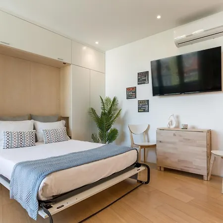 Alvaro's Loft Downtown דירה *